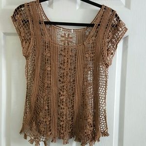 👜Sale👜 3 for $21 Brown crochet top